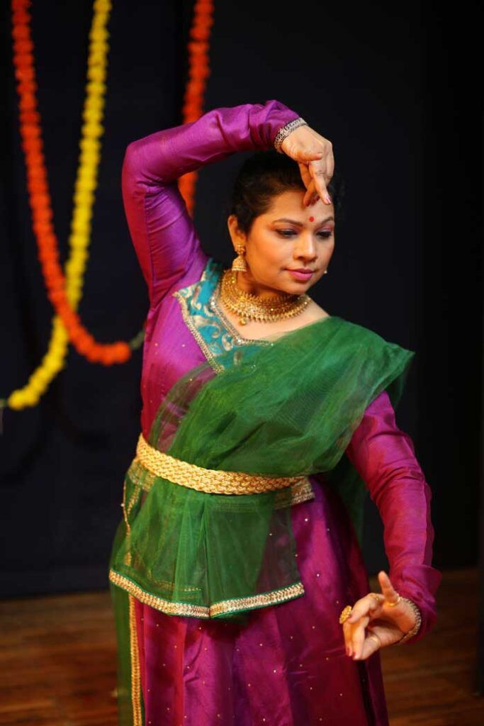 Online kathak dance classes for beginners